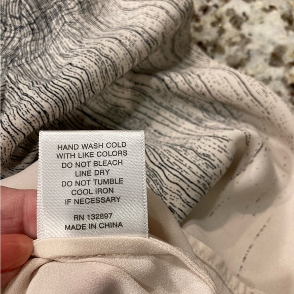 Ombré cream and black blouse - Picture 5 of 5